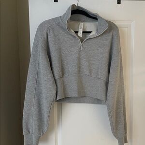 ALO Yoga Athletic Gray Cropped 1/4 “Vixen” Fleece Sweatshirt